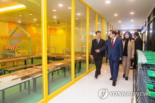 경북 전통시장에 청년몰 개장