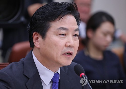 홍종학 '자진 사퇴 의사 없다'