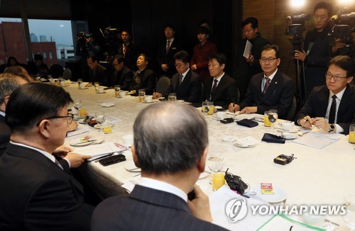 개신교 대표들과 만난 고형권 차관