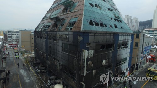 처참한 모습 드러낸 화재현장