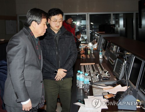 방송제작현장 방문한 도종환 장관