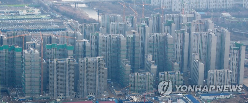 재건축이 이뤄지고 있는 아파트 건설현장 전경 [연합뉴스 자료사진]
