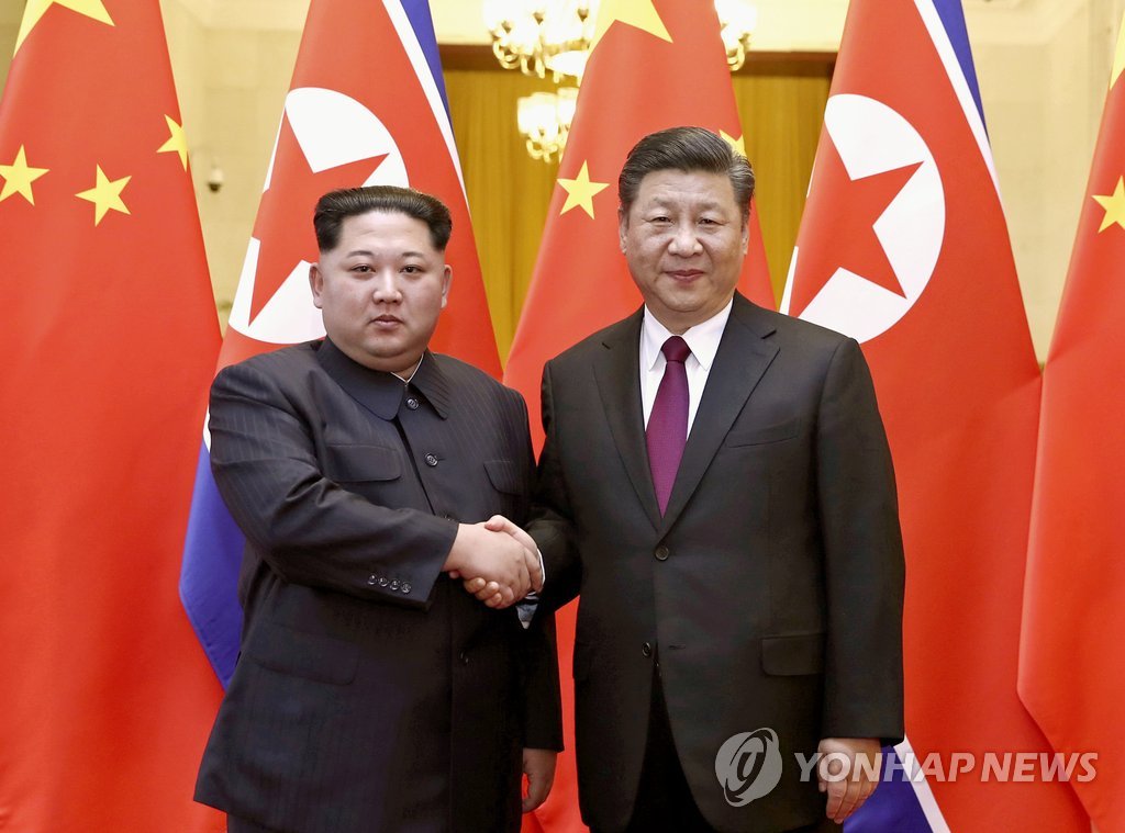 시진핑 중국 국가주석(오른쪽)과 김정은 북한 국무위원장