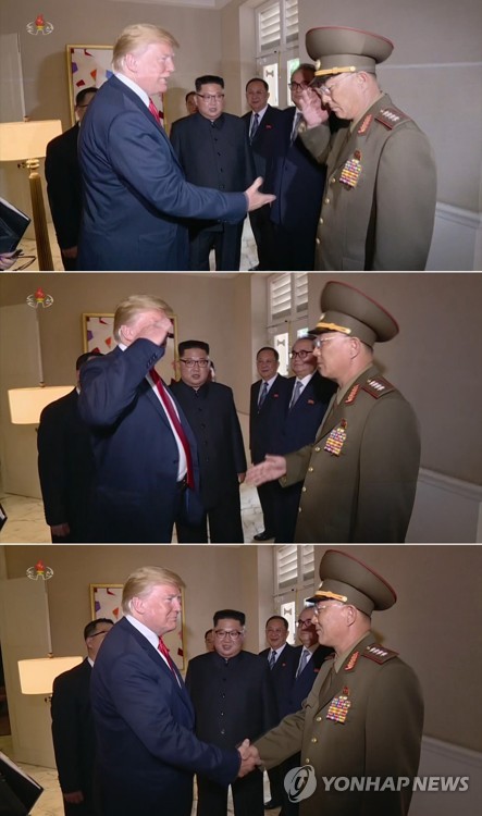 악수와 경례 엇갈린 트럼프 대통령-노광철 인민무력상