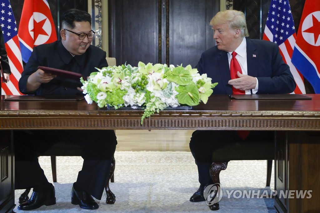 北방송 트럼프 호칭 달라져…'최고지도자'라 부르기도