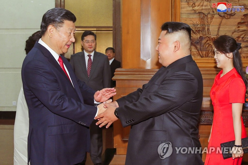 올해 6월 중국에서 회동한 김정은 북한 국무위원장과 시진핑 중국 국가주석