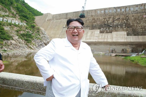 김정은, 함경북도 어랑천발전소 건설현장 시찰