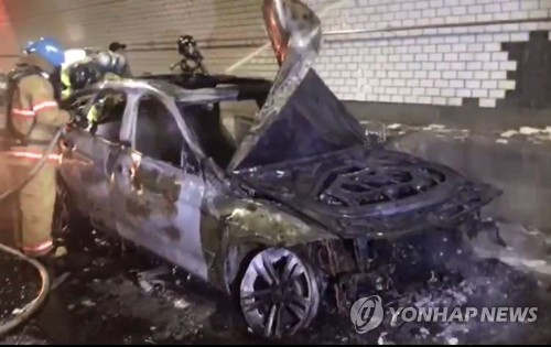 국내 최장 해저터널서 BMW 주행 중 또 화재