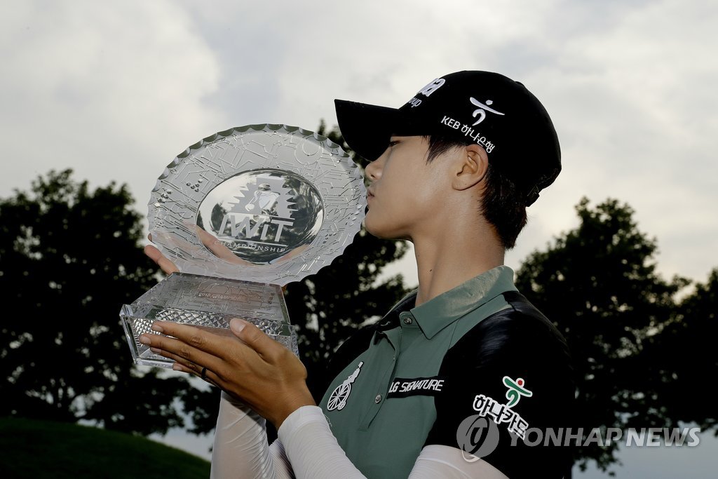 박성현, 시즌 3승…세계랭킹 1위 복귀
