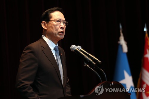 축사하는 송영무 장관