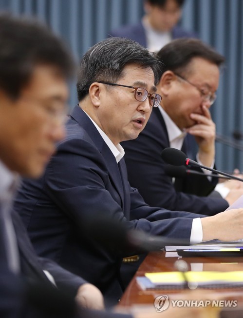 발언하는 김동연 경제부총리