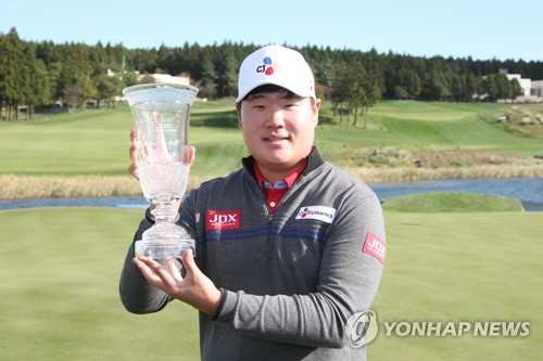 2018년 2부 투어 올해의 선수상과 신인상을 석권했을 당시의 임성재.