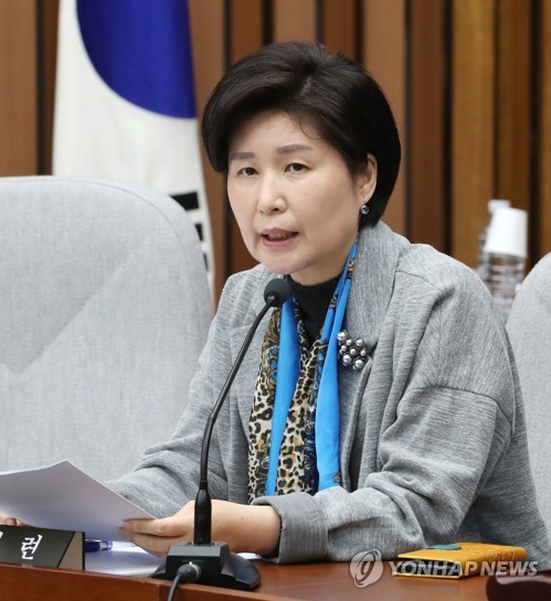사개특위, 질의하는 백혜련