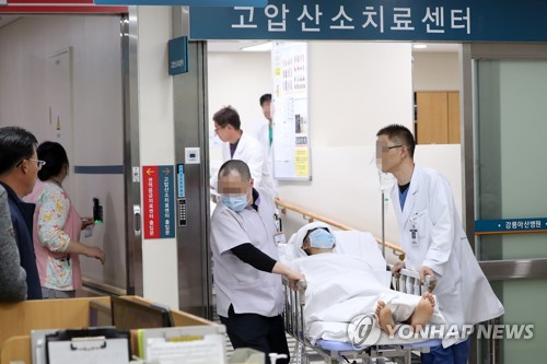 산소치료 받은 강릉 펜션사고 피해 학생