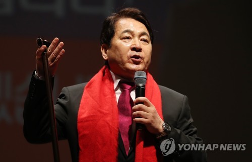 발언하는 심재철 의원