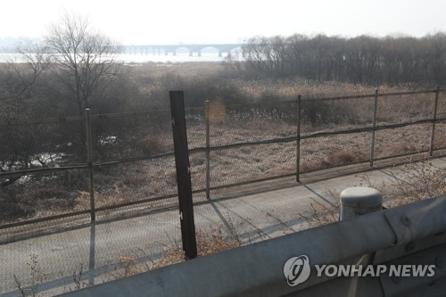 '원인 미상' 폭발사고 난 한강변 14.9㎞ 지뢰 수색작업