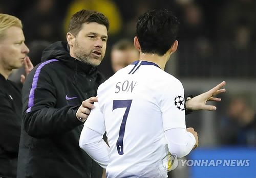 '흥민아 잘있어'...토트넘서 경질된 포체티노 감독