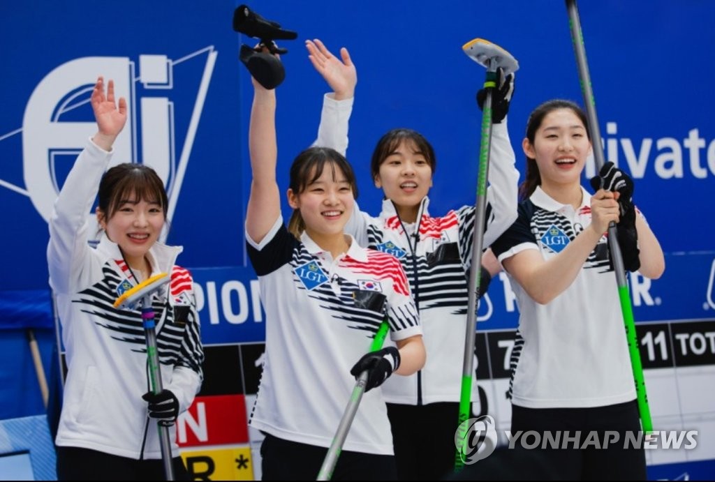 世界選手権初メダル 日本下して 世界選手権初メダル 日本下して