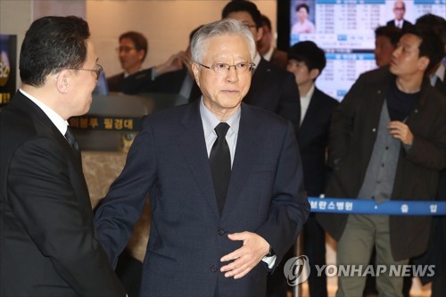 조양호 빈소 찾은 이석채 전 KT 회장