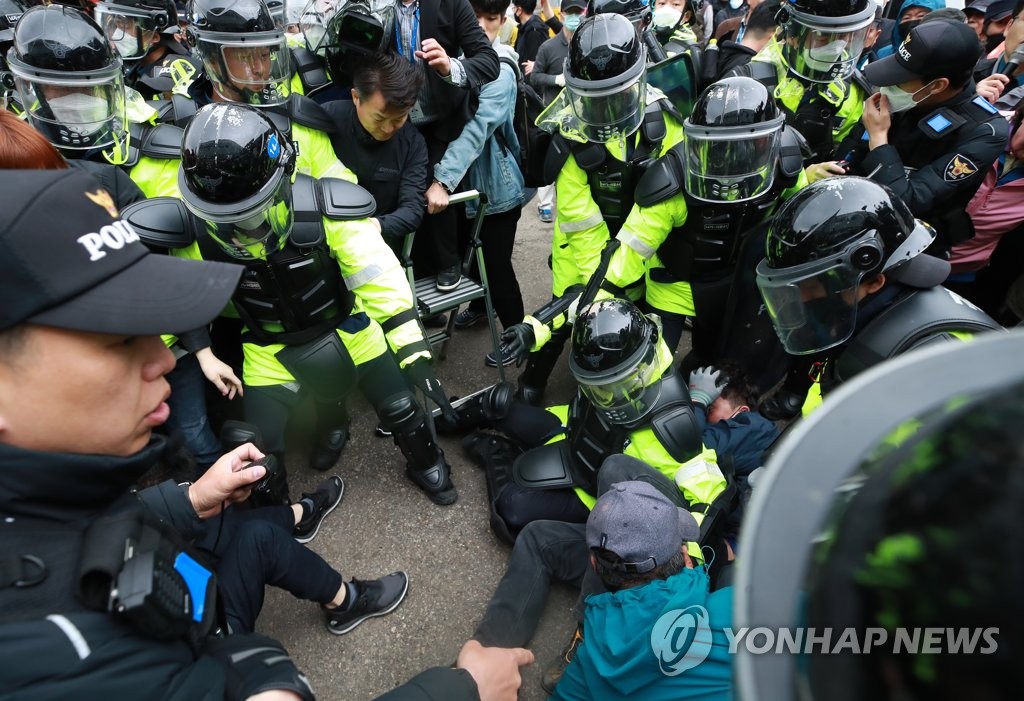 구 노량진수산시장 명도집행 부상자 발생