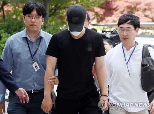 '8명 사상' 인천 축구클럽 승합차 운전자