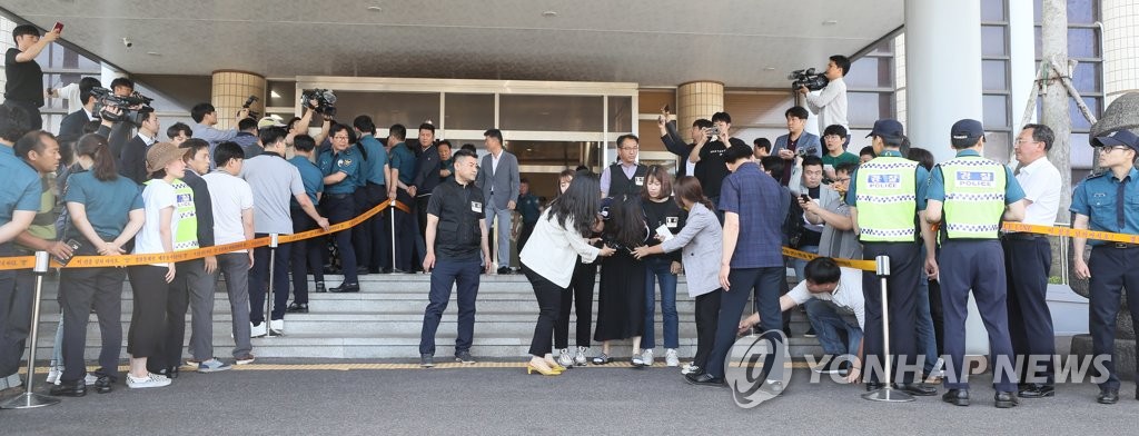 '제주 전 남편 살해 사건' 고유정 검찰 송치