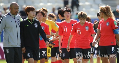 멀어지는 16강