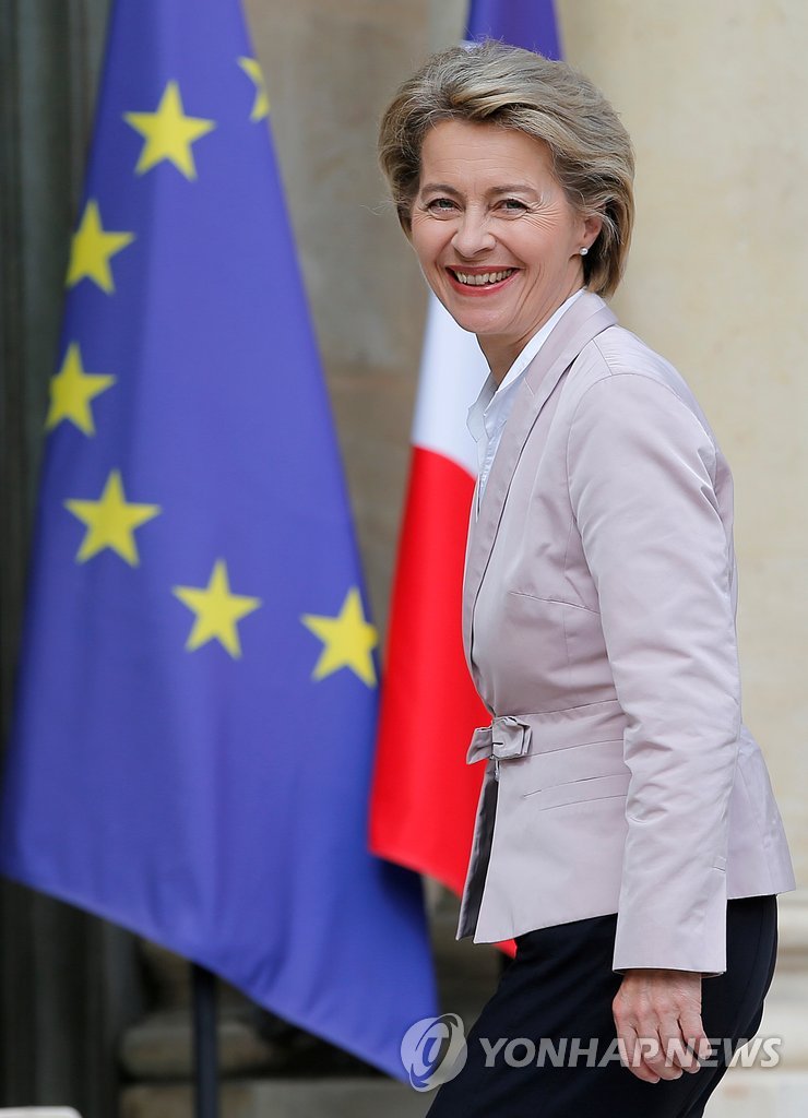 EU 차기 집행위원장에 폰데어라이엔 독일 국방장관