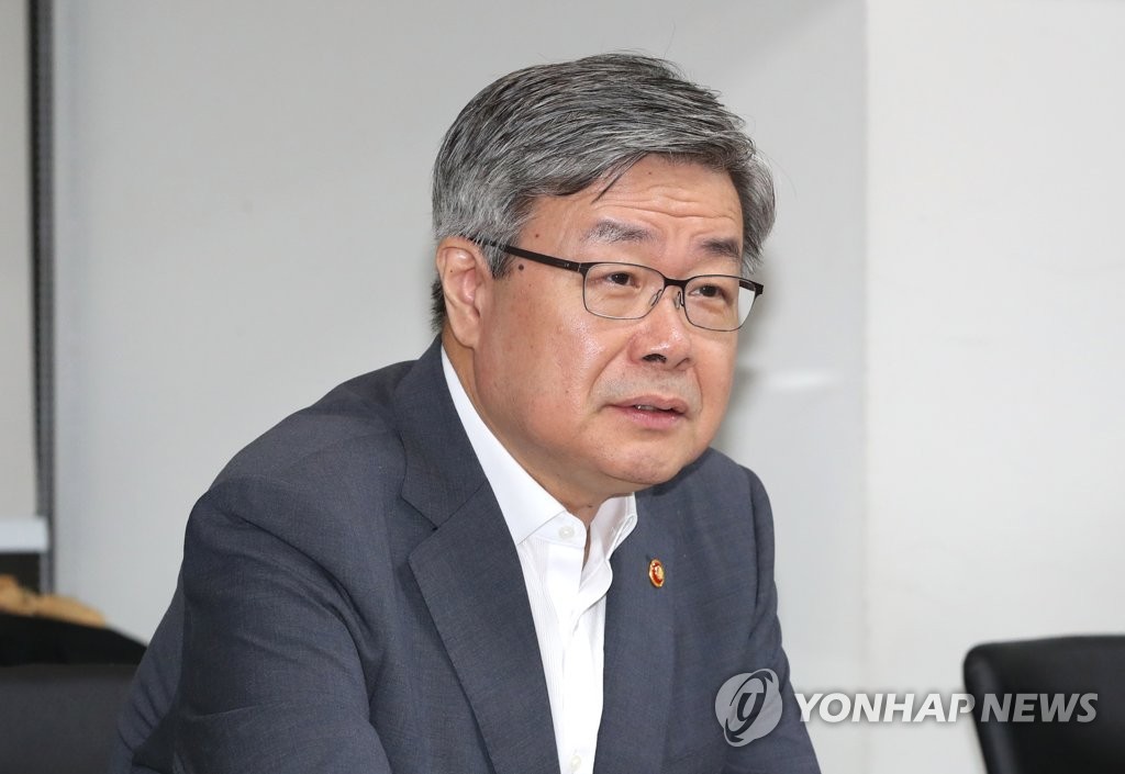 이재갑 고용노동부 장관