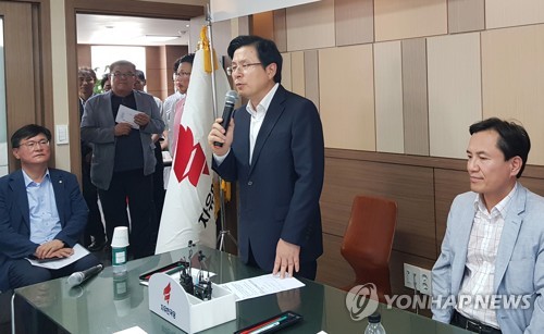 황교안 '이기려면 뭉치자'