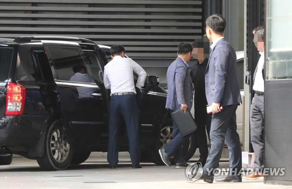 YG엔터테인먼트 압수수색 나선 경찰