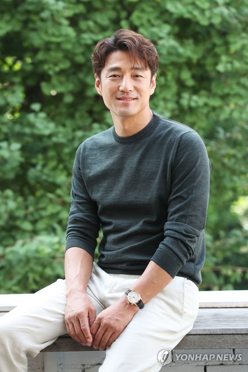 '꽃중년 지진희'
