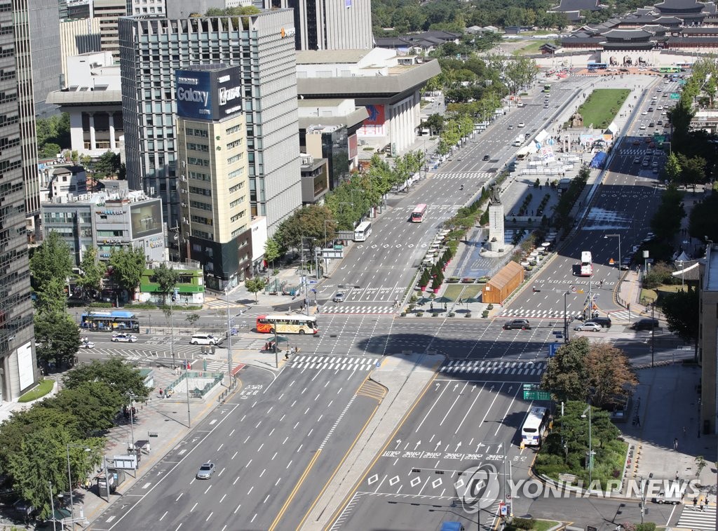 한산한 서울 도로
