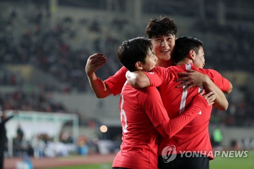 황희찬의 멋진 헤딩골