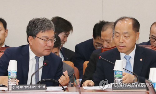 중진공 이상직 이사장(왼쪽)과 소진공 조봉환 이사장(오른쪽)