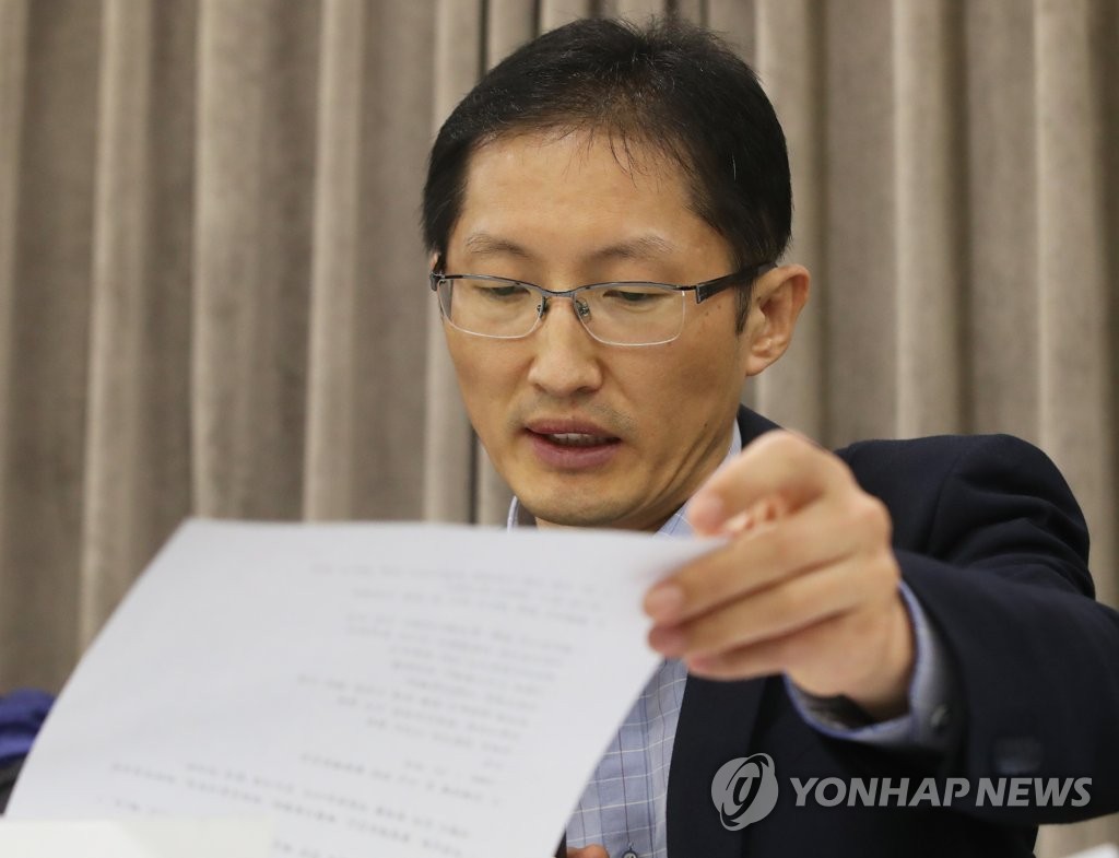 재심청구 사유 설명하는 박준영 변호사