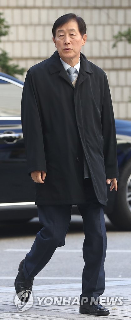 파기환송심 공판 출석하는 최지성