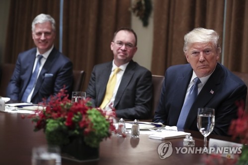 트럼프, 안보리 상임이사국 인사들과 오찬
