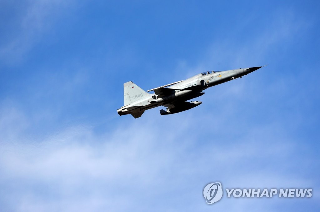 소링 이글, 비상하는 전투기