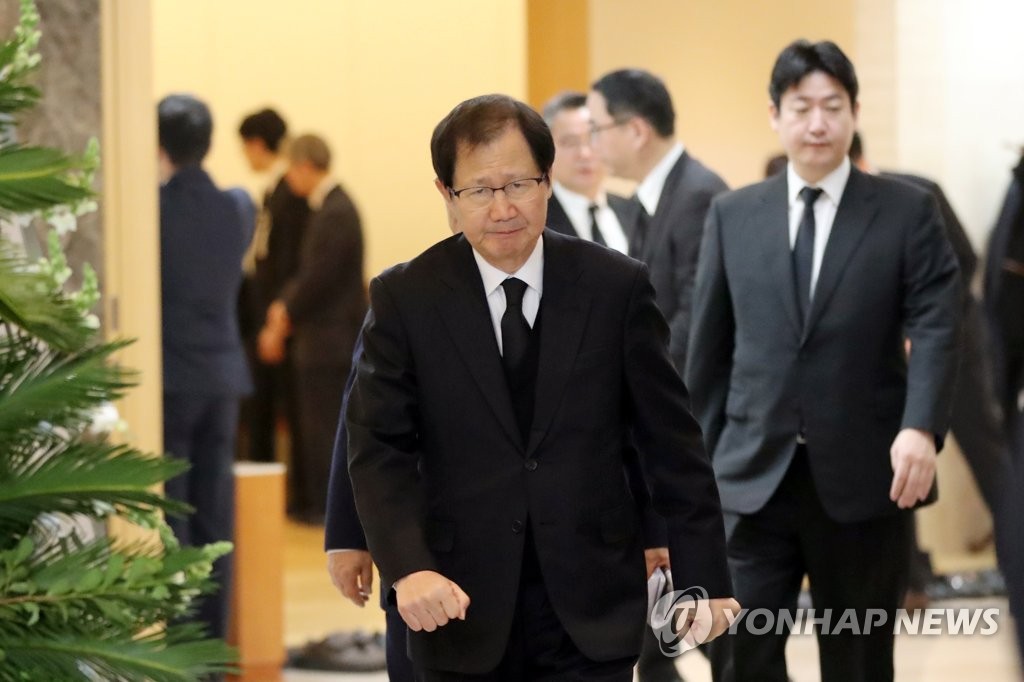 김우중 전 회장 조문 마친 박찬구 금호석유화학 대표