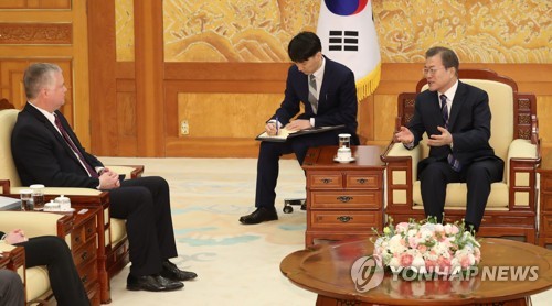 문 대통령, 비건 미 국무부 대북정책 특별대표 접견
