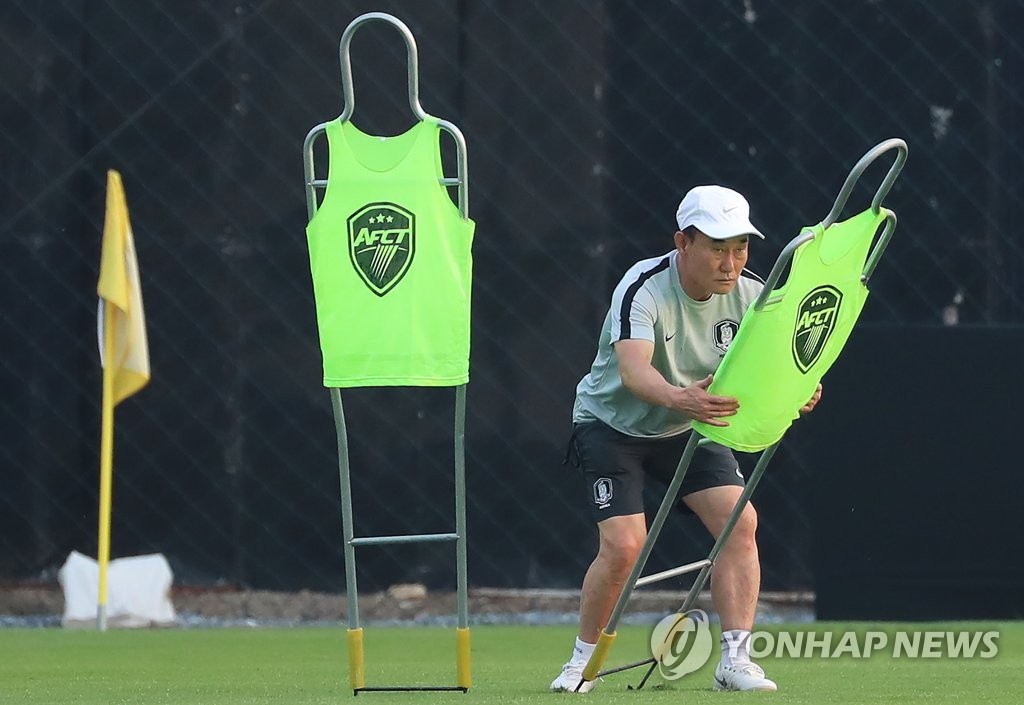 김학범, 세트피스 훈련 장비 직접 설치
