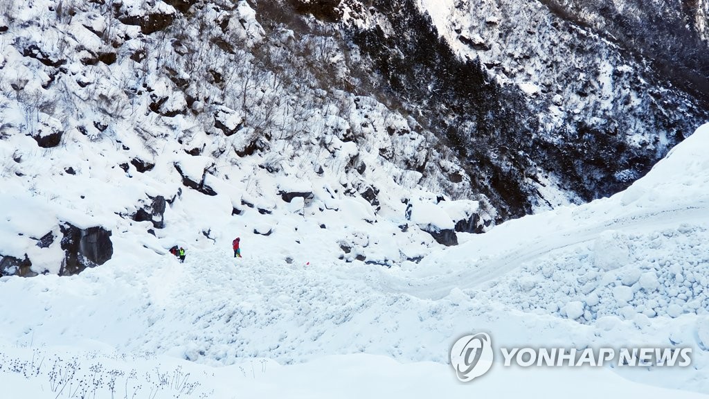 안나푸르나 눈사태 실종자 수색 현장