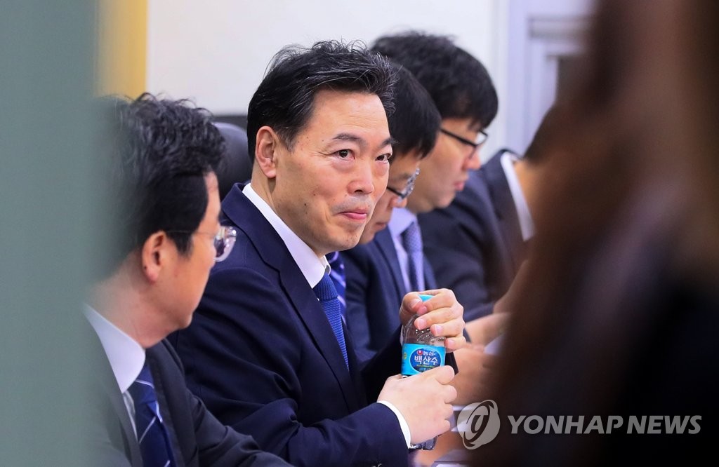 민주당 검찰개혁특위 참석한 김오수 차관