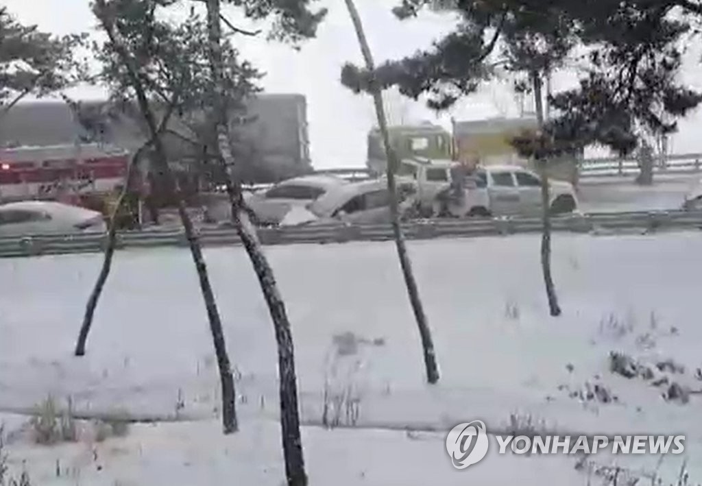 순천완주고속도로 사매터널 사고