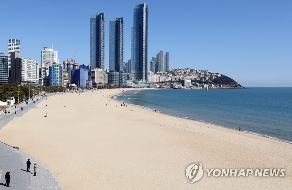 '휴장·폐쇄' 인적없는 전국 도심·관광지…적막감까지