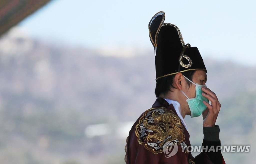 Tourist with mask Tourist with mask