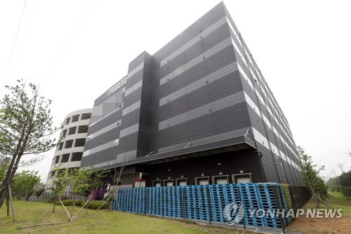 코로나19 확진자 근무한 부천 한 물류센터