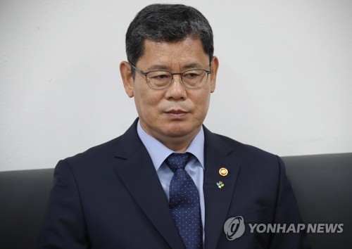김연철 통일장관 사의 표명