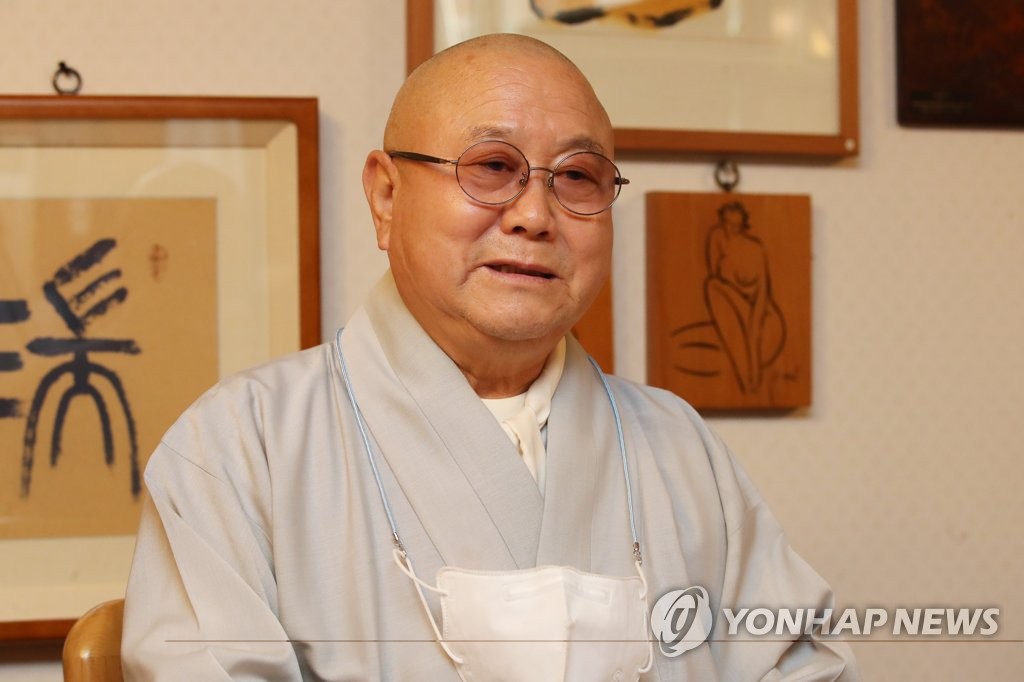 '북한불교 백서' 출간한 법타 스님
